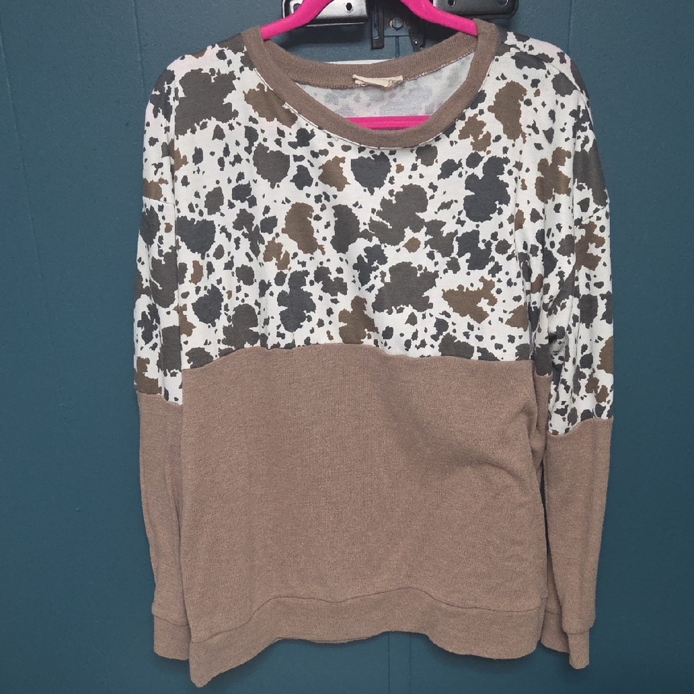 Avery Women's Brown and White Patterned Sweater